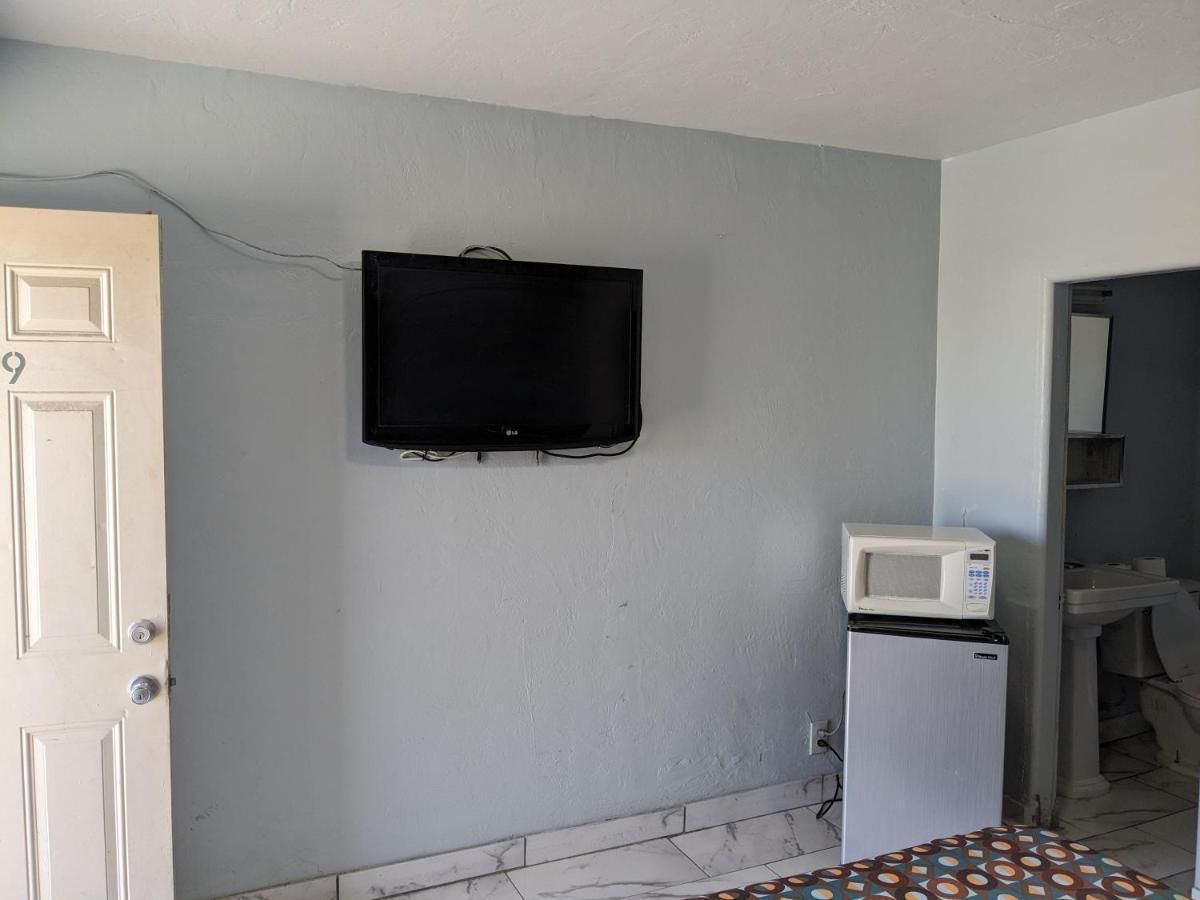 Green Spot Motel Victorville Exterior photo